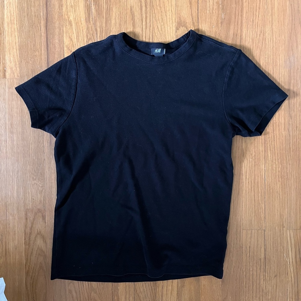 H&M Black Textured t-shirt